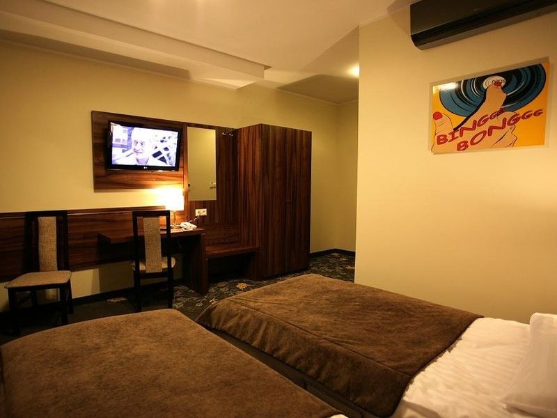 Hotel Photo 1