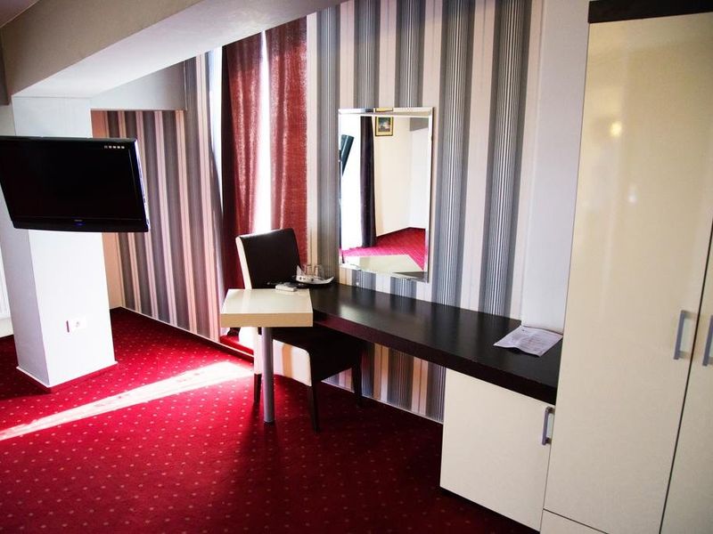 Hotel Photo 6