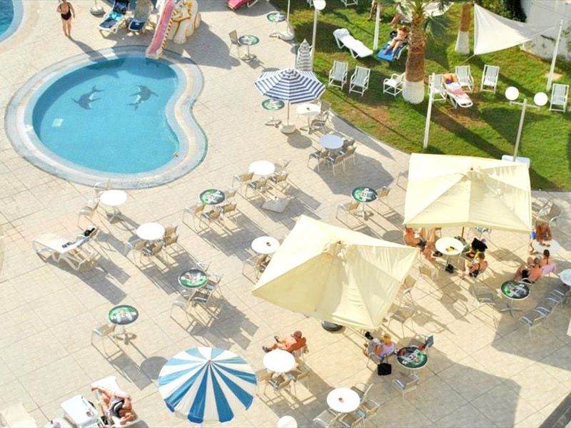 Hotel Photo 1