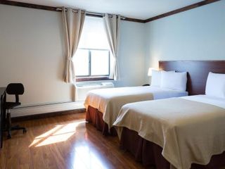 Фото отеля LIC Hotel