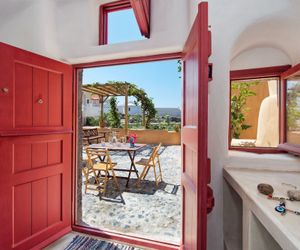 Amelie Canaves by Thireon Oia Greece