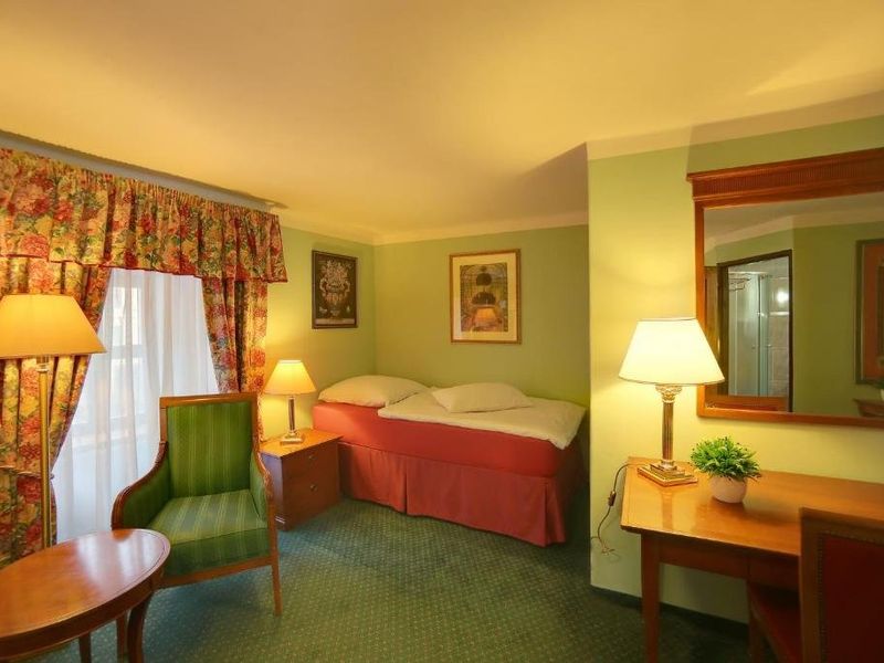 Hotel Photo 5