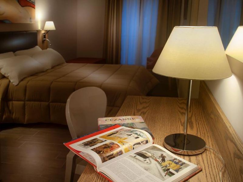 Hotel Photo 8
