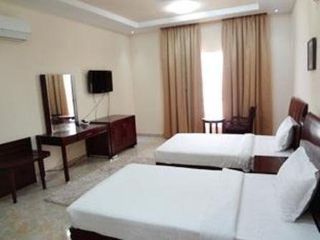 Фото отеля OYO 109 Al Thabit Modern Hotel Apartment