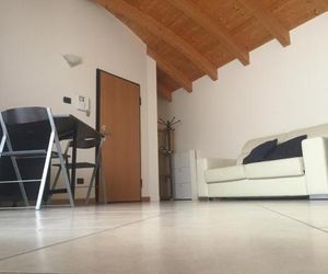 Jomary Apartment Bergamo Italy