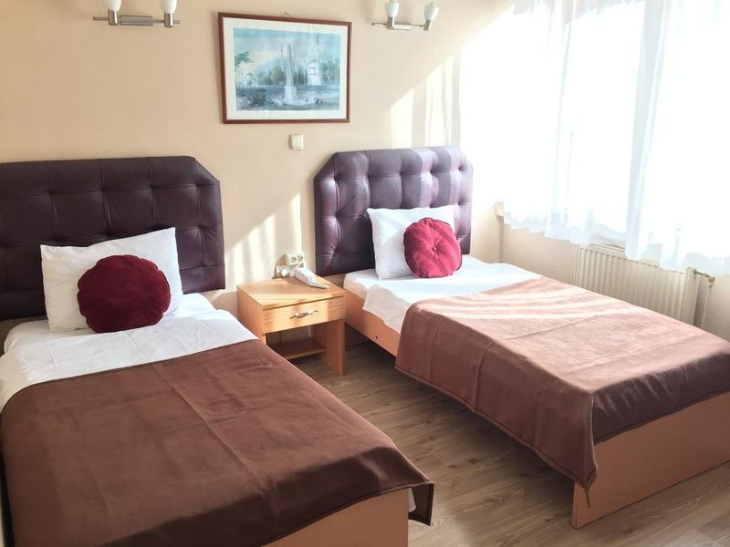 Hotel Photo 1
