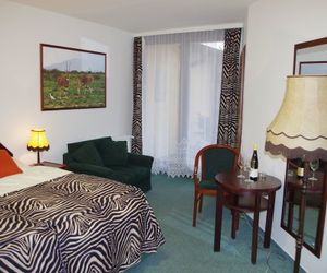 Hotel Safari Lodge Dvur Kralove Czech Republic