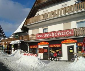 Am Skihang - Skischule Altastenberg Germany