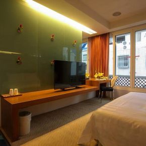 NearBy Hotel