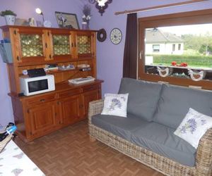 Serene Chalet in Honningen Eifel with garden in the lap of nature Hellenthal Germany
