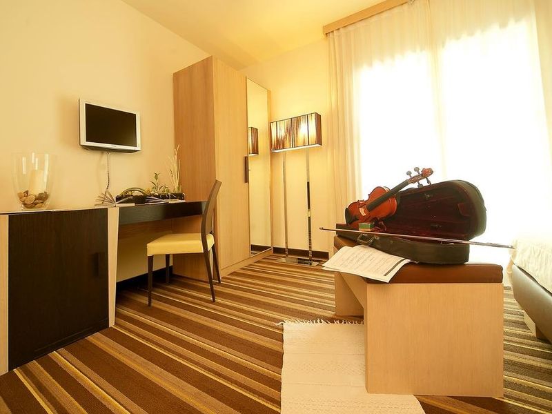 Hotel Photo 11