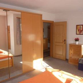 NearBy Hotel