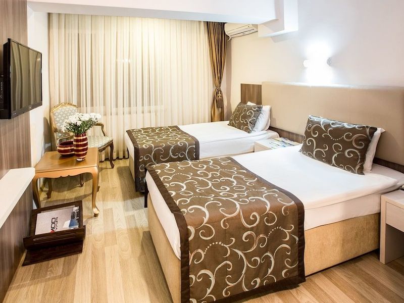 Hotel Photo 1