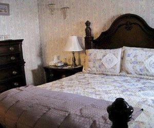 Colonial Charm Inn Bed & Breakfast Charlottetown Canada