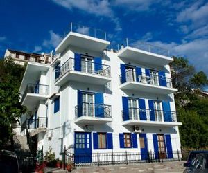 Syraina Apartments Skiathos Town Greece