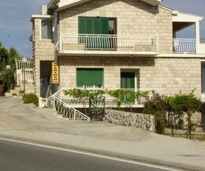 Apartments Tom Mimice Croatia