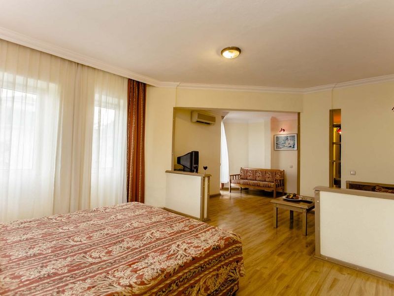 Hotel Photo 5