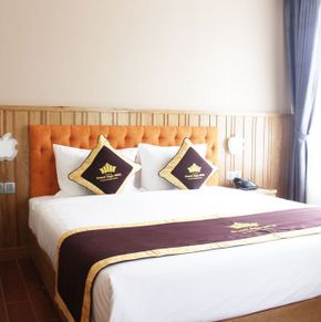 NearBy Hotel