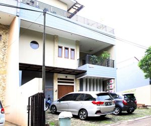 ZEN Rooms Anggrek Loka BSD Tangerang Indonesia