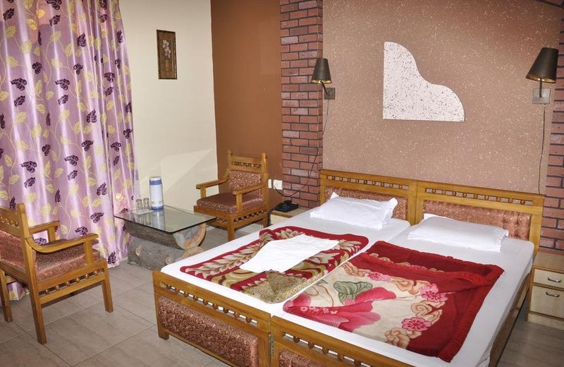 Hotel Pratiksha