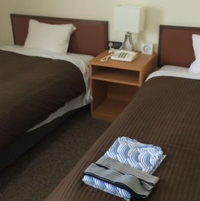 NearBy Hotel