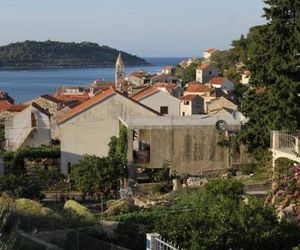 Apartments with a parking space Vis - 8861 Vis Croatia