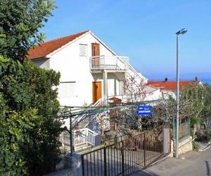 Apartments by the sea Businci (Ciovo) - 6012 Okrug Donji Croatia