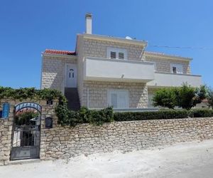 Apartments with a parking space Supetar (Brac) - 5385 Supetar Croatia