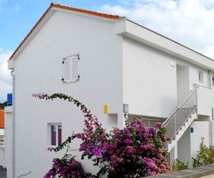 Apartments with a parking space Necujam (Solta) - 5178 Necujam Croatia