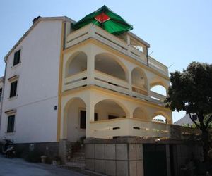 Apartments with a parking space Mandre (Pag) - 11239 Kolan Croatia