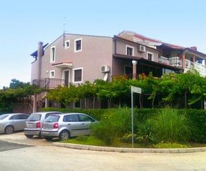 Apartments with a parking space Fazana - 7261 Fazana Croatia