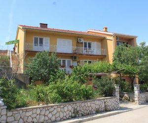 Apartments with a parking space Cres - 7994 Cerzo Croatia
