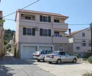 Apartments with a parking space Preko (Ugljan) - 8434 Oltre Croatia