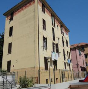 NearBy Hotel