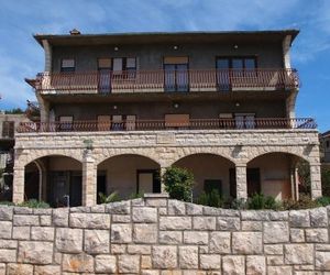 Apartments Rade Stari Grad Croatia