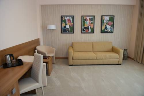 Hotel Photo 9