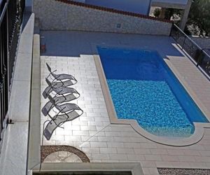 Lovely Apartment with Pool Primosten Croatia