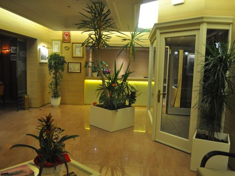 Hotel Photo 8