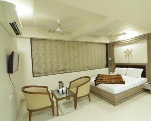 Hotel Middle Town Gandhinagar India