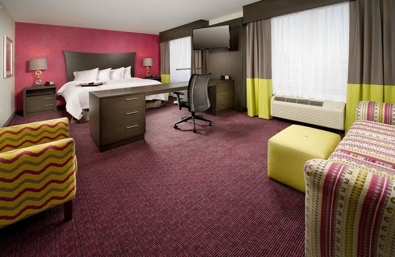 Hampton Inn & Suites – Buffalo Airport