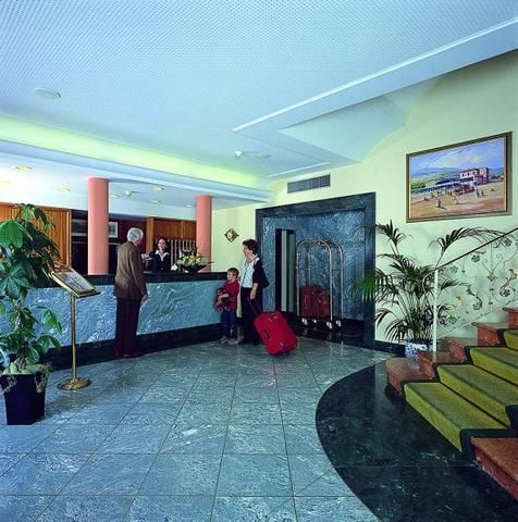 Hotel Photo 9