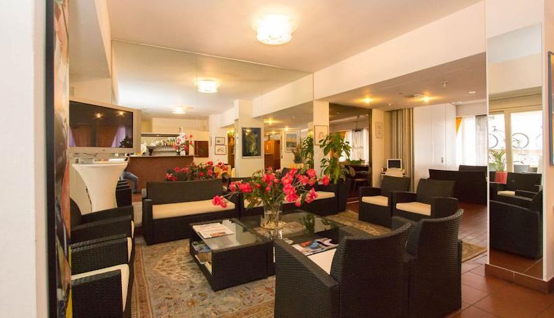Hotel Photo 12