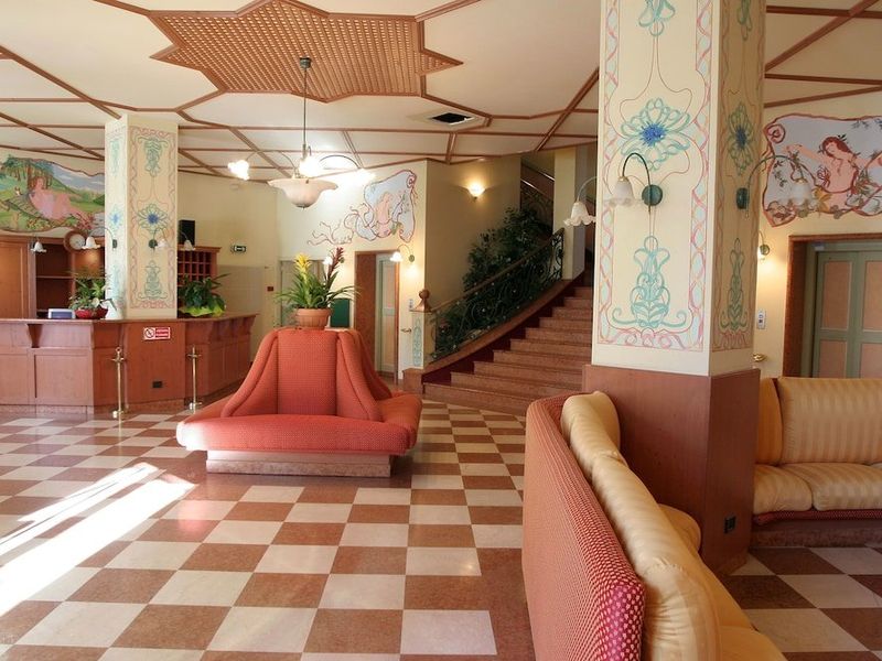 Hotel Photo 16