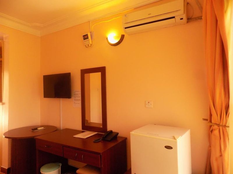 Hotel Photo 12