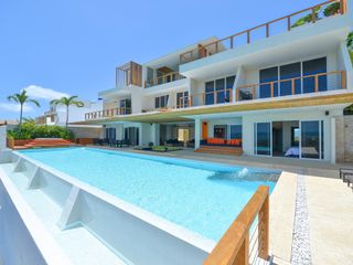 Фото отеля Caipirinha Villa  11 bedroom villa with  pool