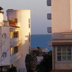 NearBy Hotel