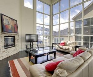 Powder Skiing Loft Brian Head United States