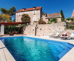 Holiday Home Bobovisca with Fireplace XIV Losischie Croatia