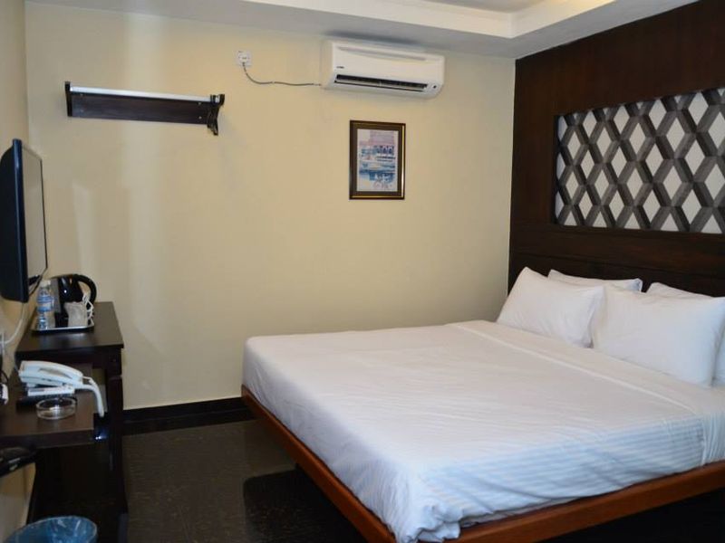 Hotel Photo 6
