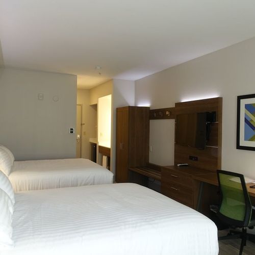 Photo of Holiday Inn Express & Suites Brentwood, an IHG Hotel